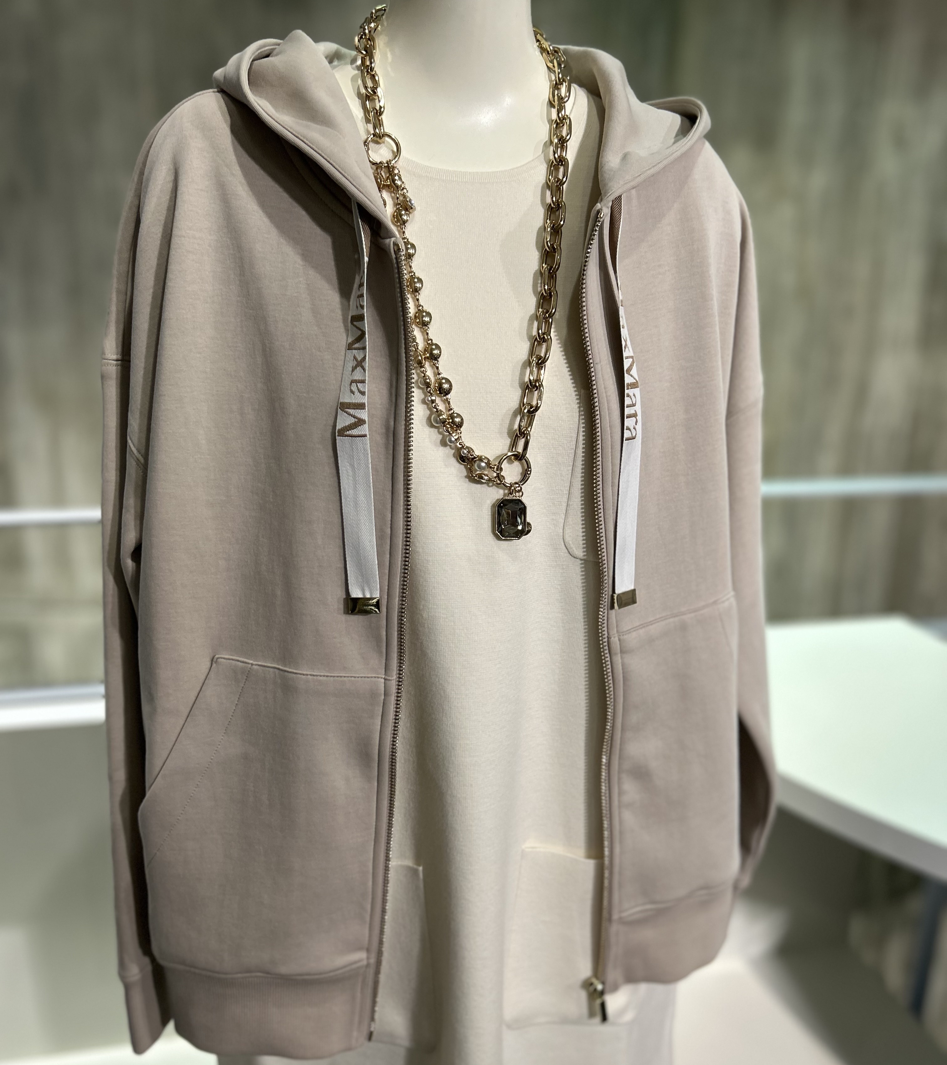 MaxMara（マックスマーラー）